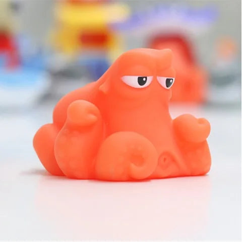 HOT Lovely Baby Bath Toys Water Spraying Squeeze Sounding Debbling Toys Kids Float Water Tub Rubber Bathroom Play Animals