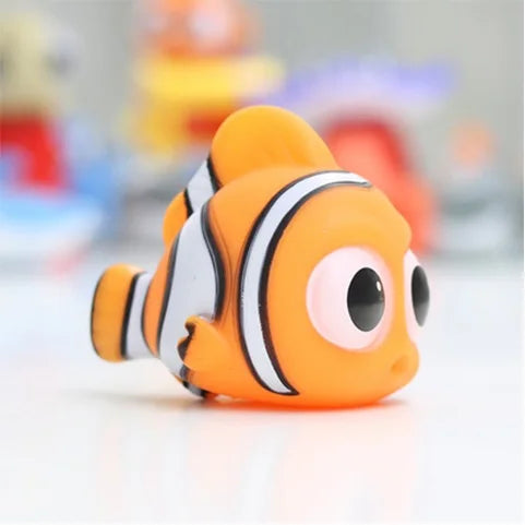 HOT Lovely Baby Bath Toys Water Spraying Squeeze Sounding Debbling Toys Kids Float Water Tub Rubber Bathroom Play Animals