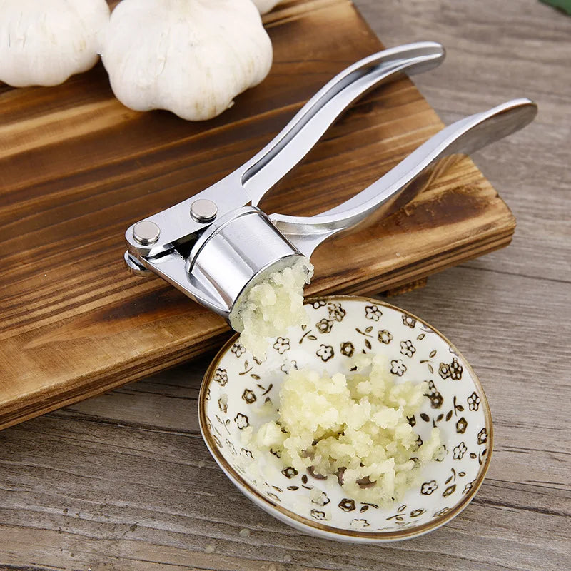 Garlic Press Mincer Stainless Steel Multifunction Crusher Kitchen Cooking Ginger Squeezer Masher Handheld Ginger Mincer Tools