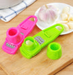 1pcs Garlic Press Crusher Manual Mincer Chopping Tool Home Garlic Masher Kitchen Ginger Garlic Grinding Grater Kitchen tools