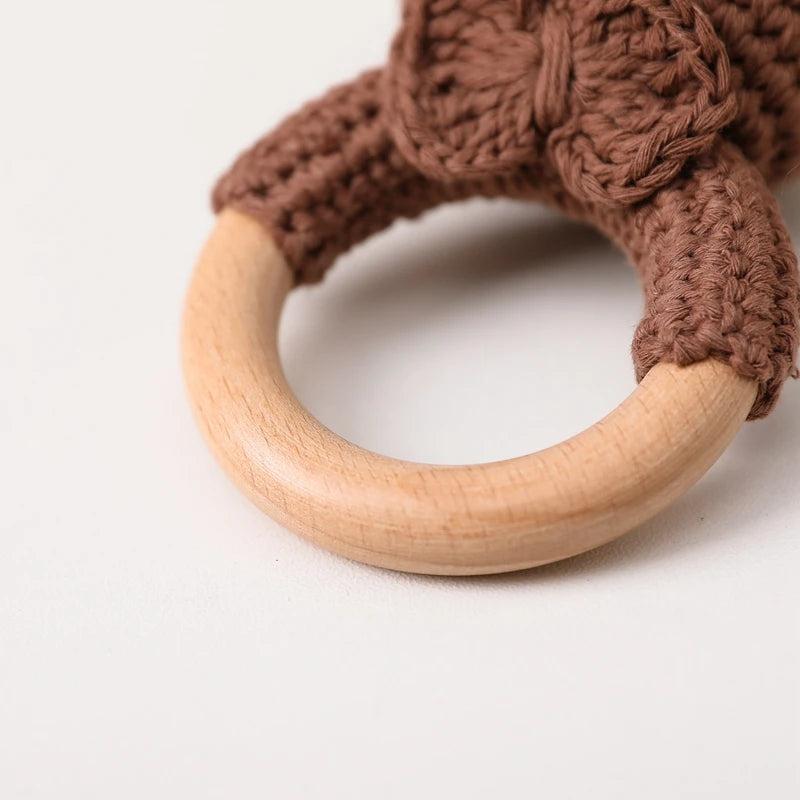 1PC Crochet Animal Bear Rattle Toy Soother Bracelet Wooden Teether Ring Baby Product Mobile Pram Crib Wooden Toys Newborn Gifts