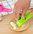 1pcs Garlic Press Crusher Manual Mincer Chopping Tool Home Garlic Masher Kitchen Ginger Garlic Grinding Grater Kitchen tools