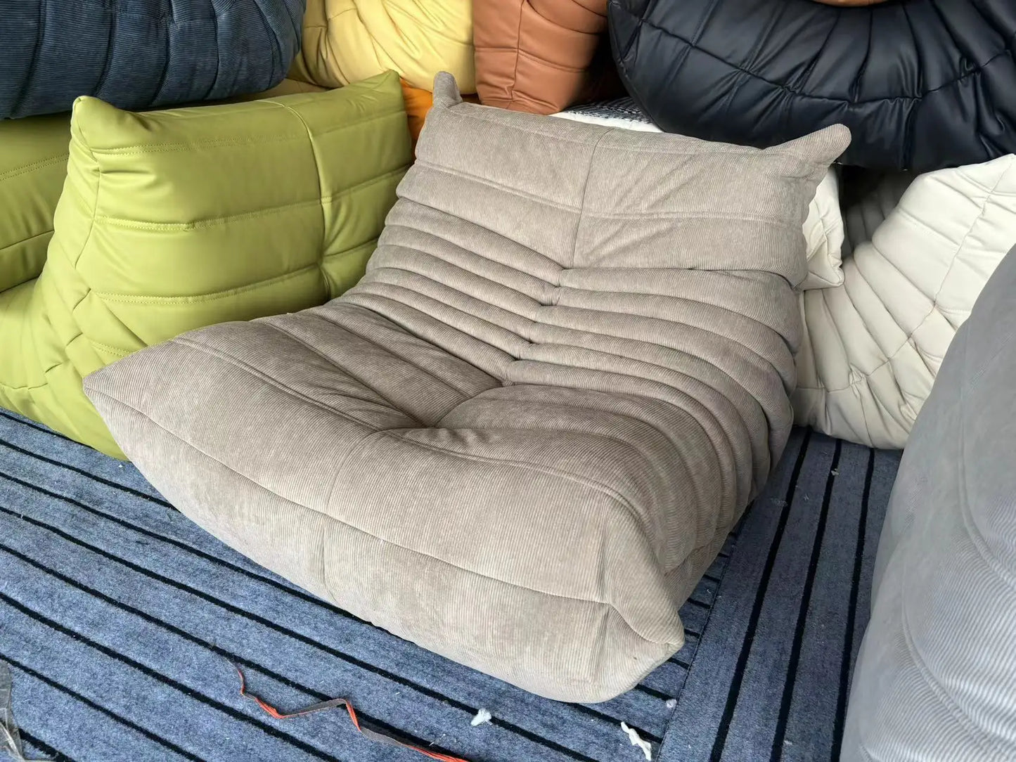 Caterpillar Single Sofa Lazy Couch Tatami Living Room Bedroom Lovely Leisure Single Chair Reading Chair Balcony Rocking Chair